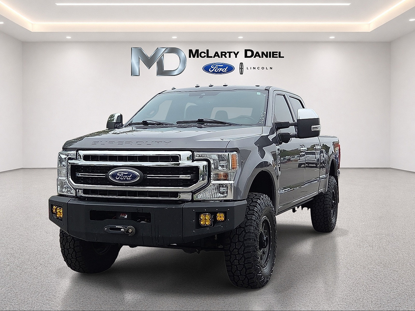 Certified 2022 Ford F250 Lariat w/ Chrome Package AWD/4WD image 2