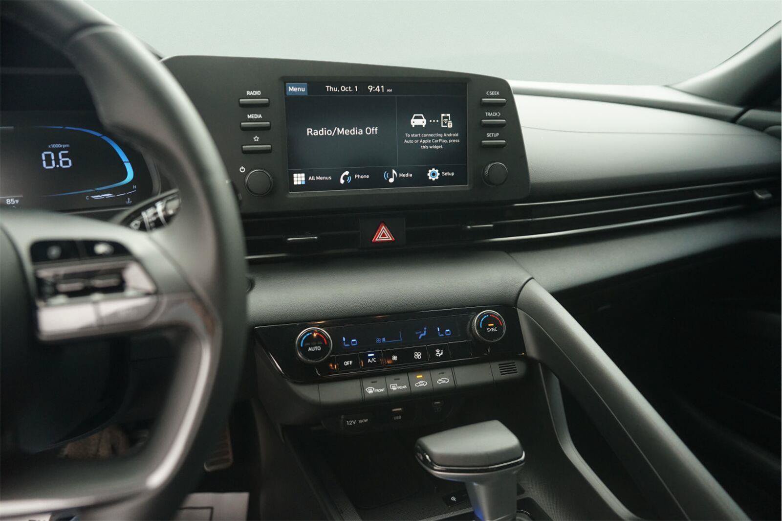 Used 2025 Hyundai Elantra Sport FWD image 26