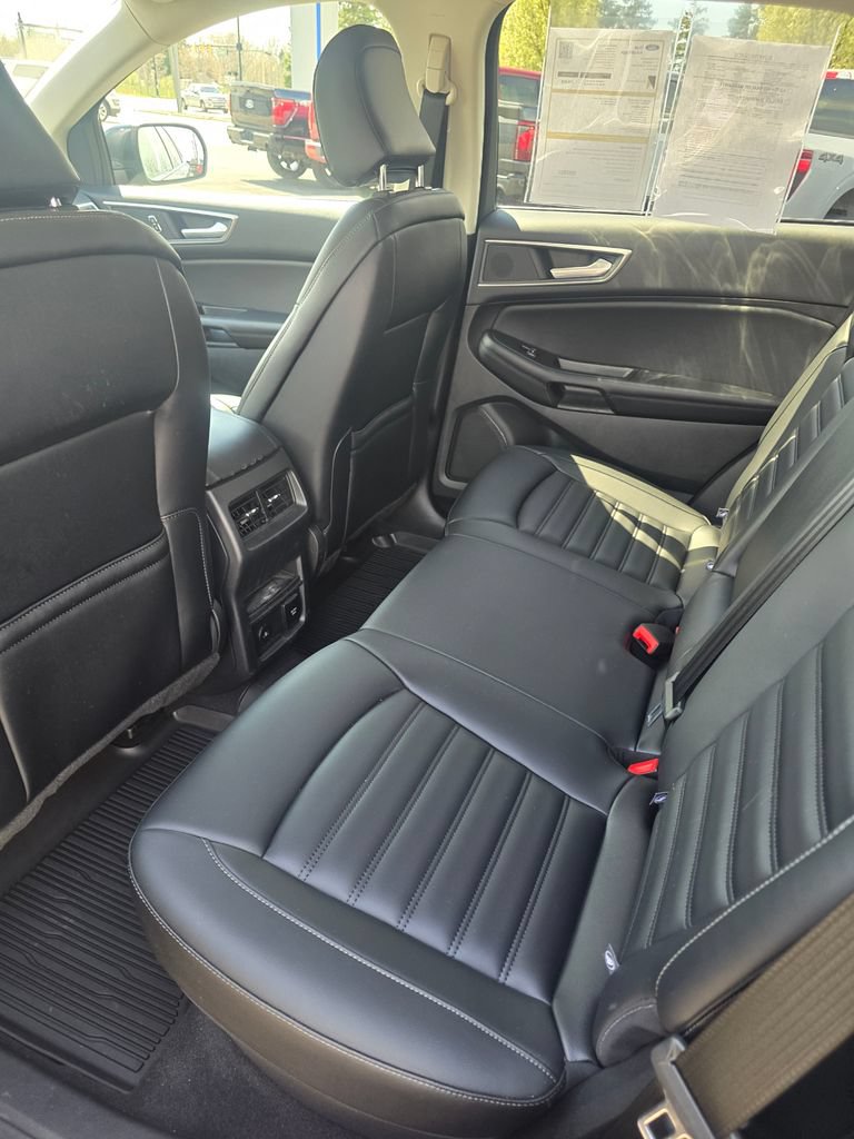 Certified 2024 Ford Edge SEL w/ Convenience Package AWD/4WD image 10