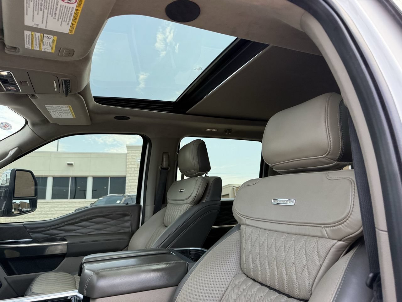 Certified 2025 Ford F350 Platinum w/ Platinum Plus Package AWD/4WD image 24