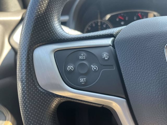 Used 2023 GMC Acadia SLE FWD image 25