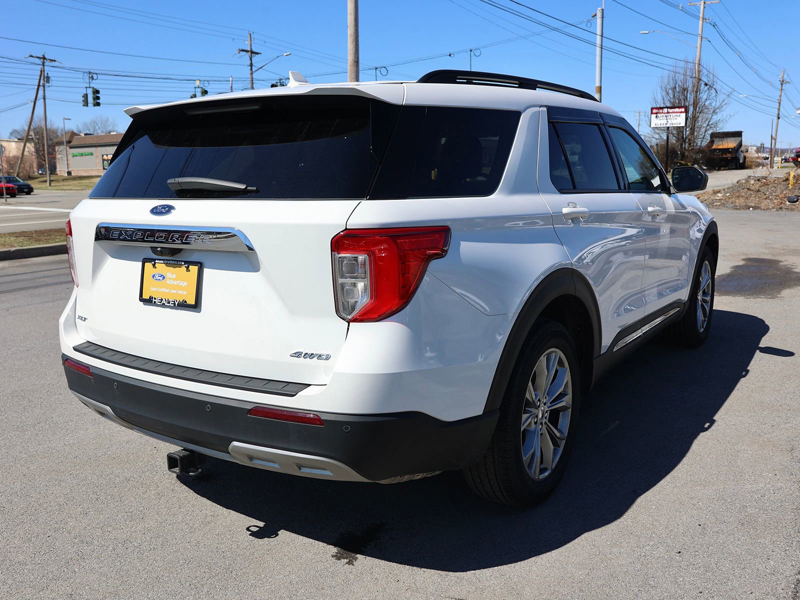 Certified 2023 Ford Explorer XLT w/ Equipment Group 202A image 4