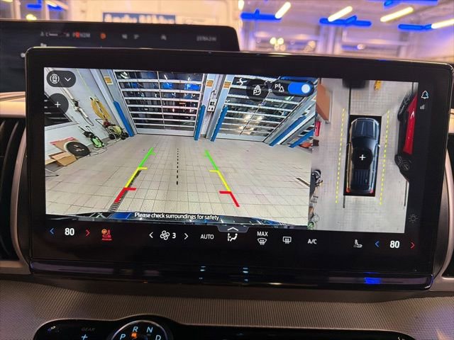 Certified 2025 Ford Expedition Active image 36