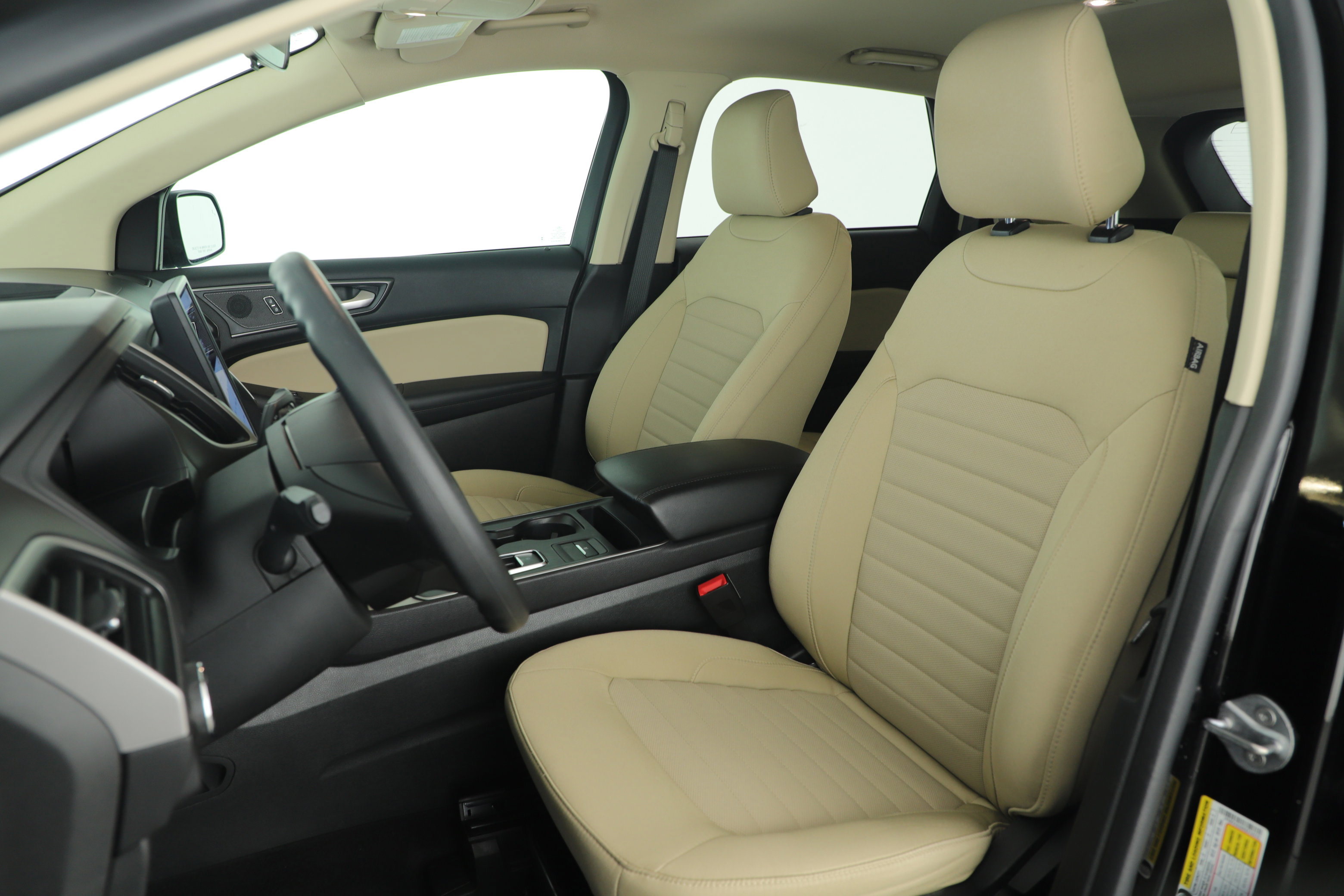 Certified 2024 Ford Edge SE image 17