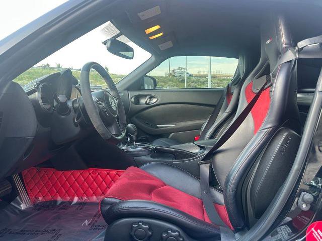 Used 2020 Nissan 370Z NISMO RWD image 18