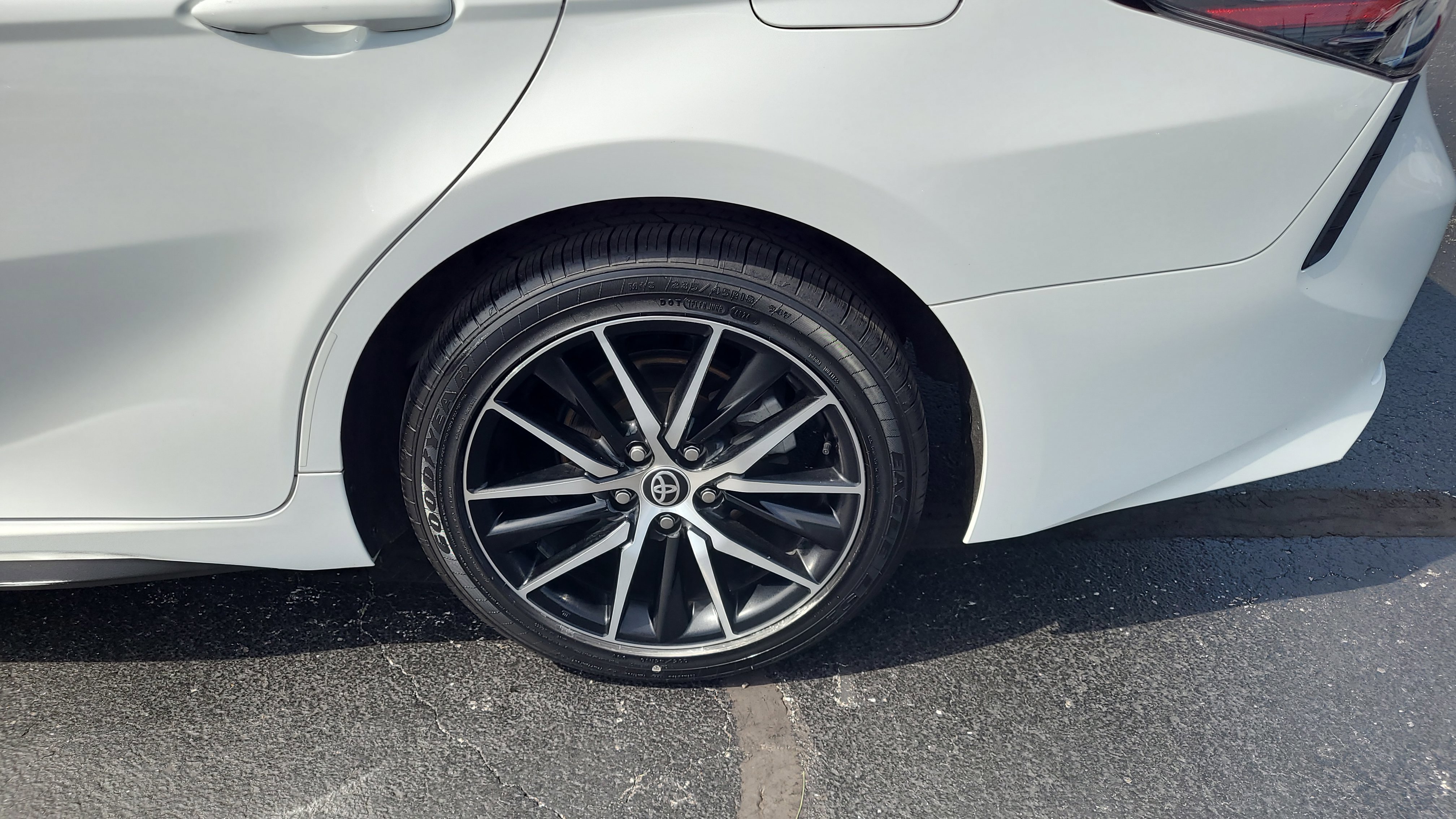 Used 2023 Toyota Camry SE image 25