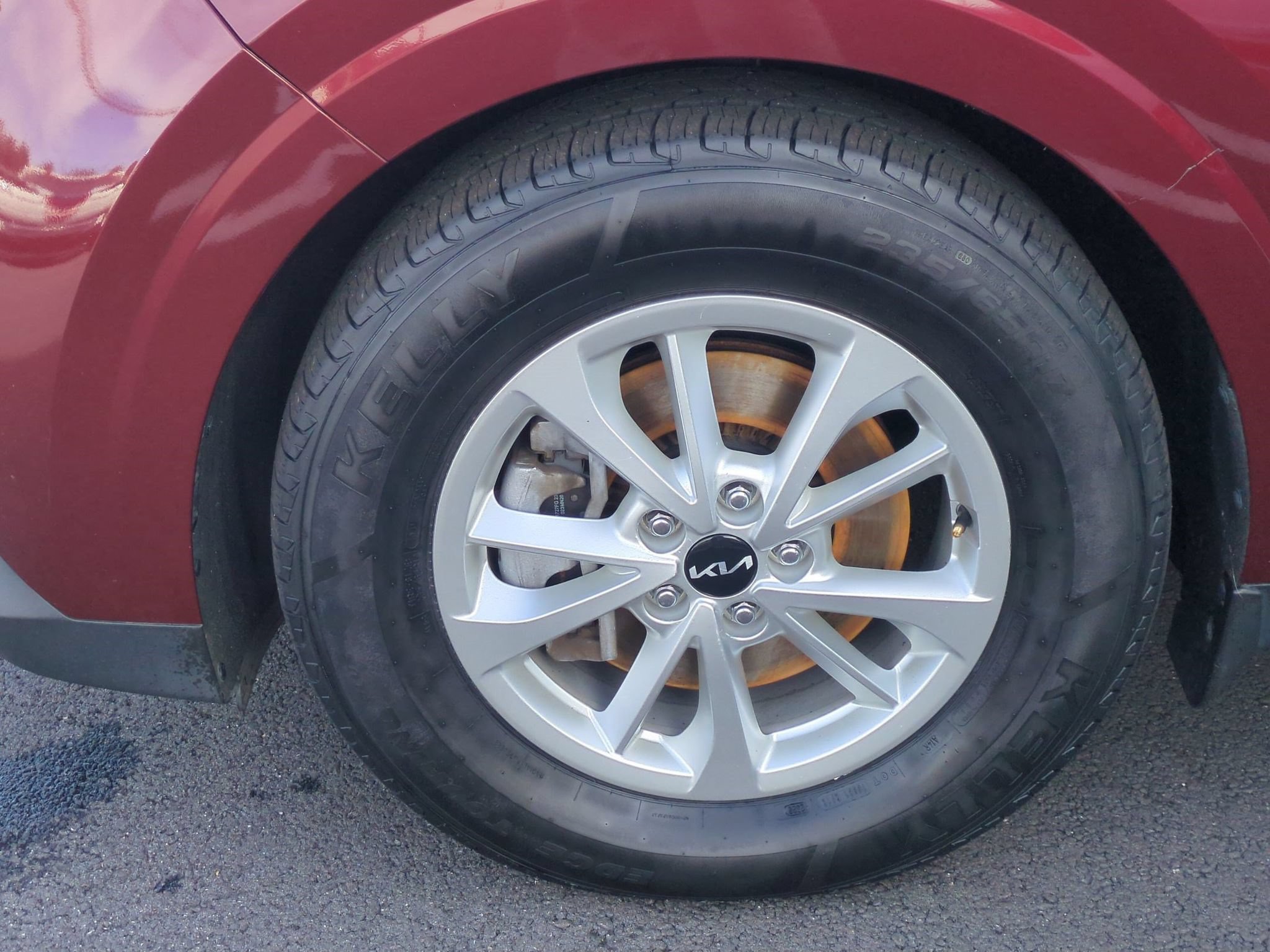 Used 2023 Kia Carnival LX FWD image 28