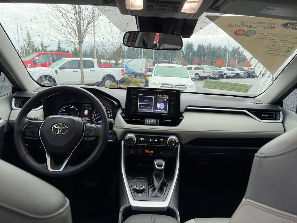 Used 2022 Toyota RAV4 XLE Premium image 6