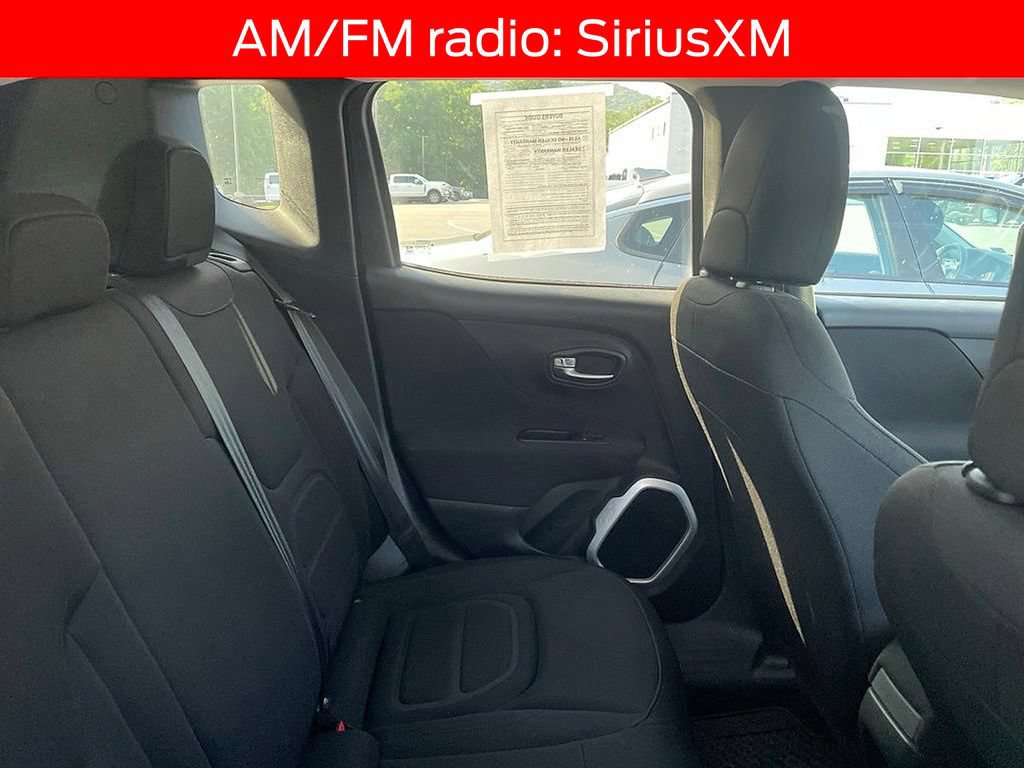 Used 2018 Jeep Renegade Latitude w/ Cold Weather Group AWD/4WD image 9