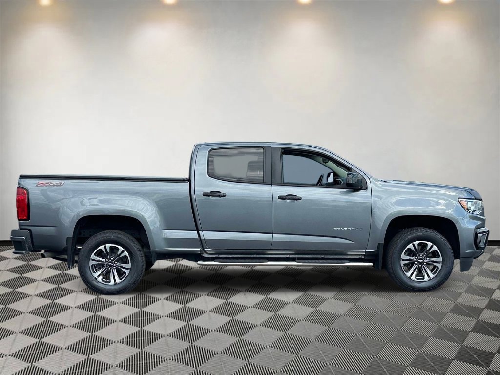 Used 2022 Chevrolet Colorado Z71 AWD/4WD image 2