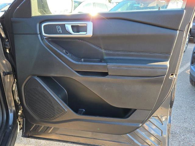 Certified 2020 Ford Explorer XLT w/ Equipment Group 202A image 9