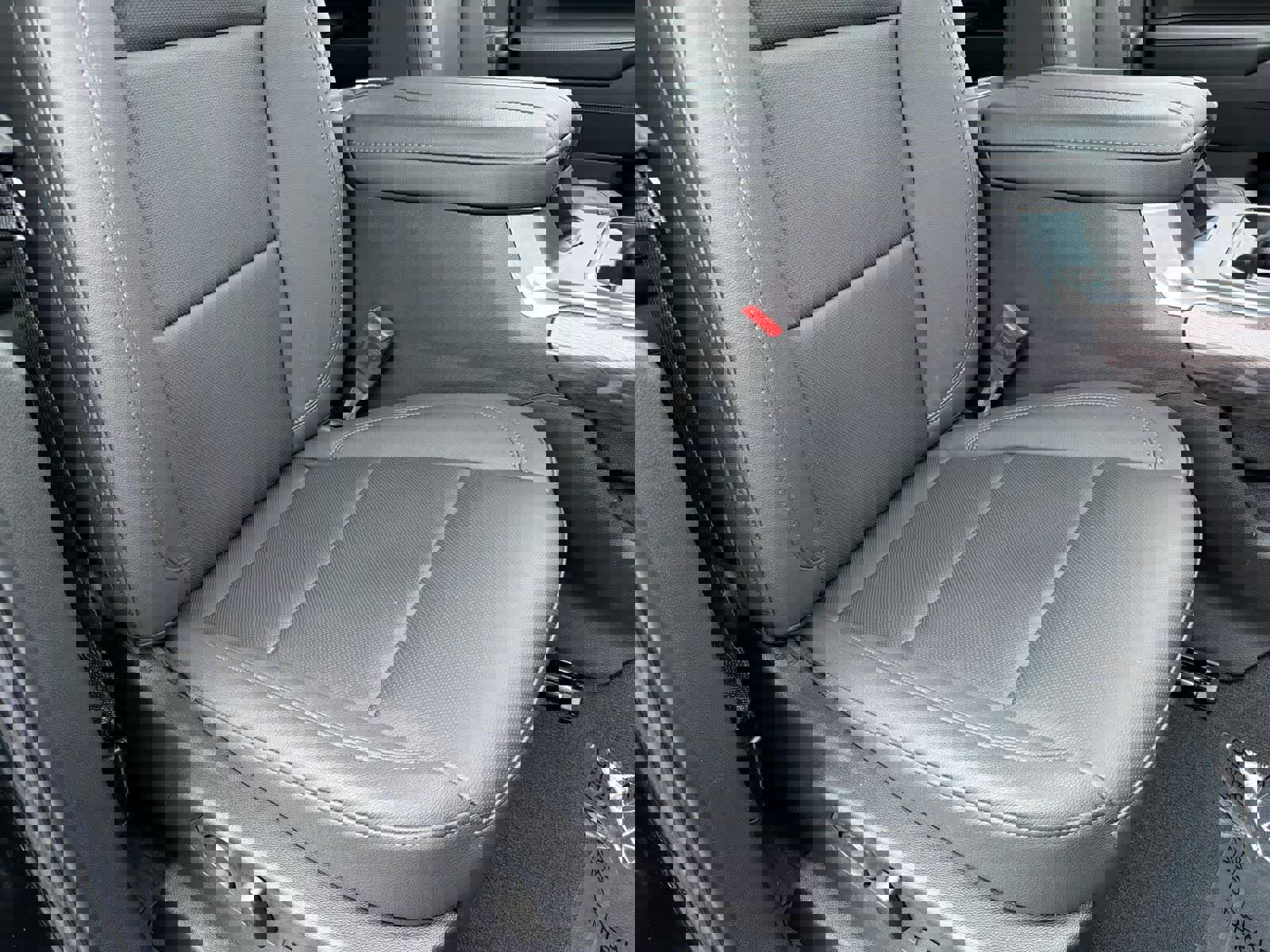 Used 2024 Chevrolet Silverado 2500 LTZ w/ LTZ Plus Package image 24