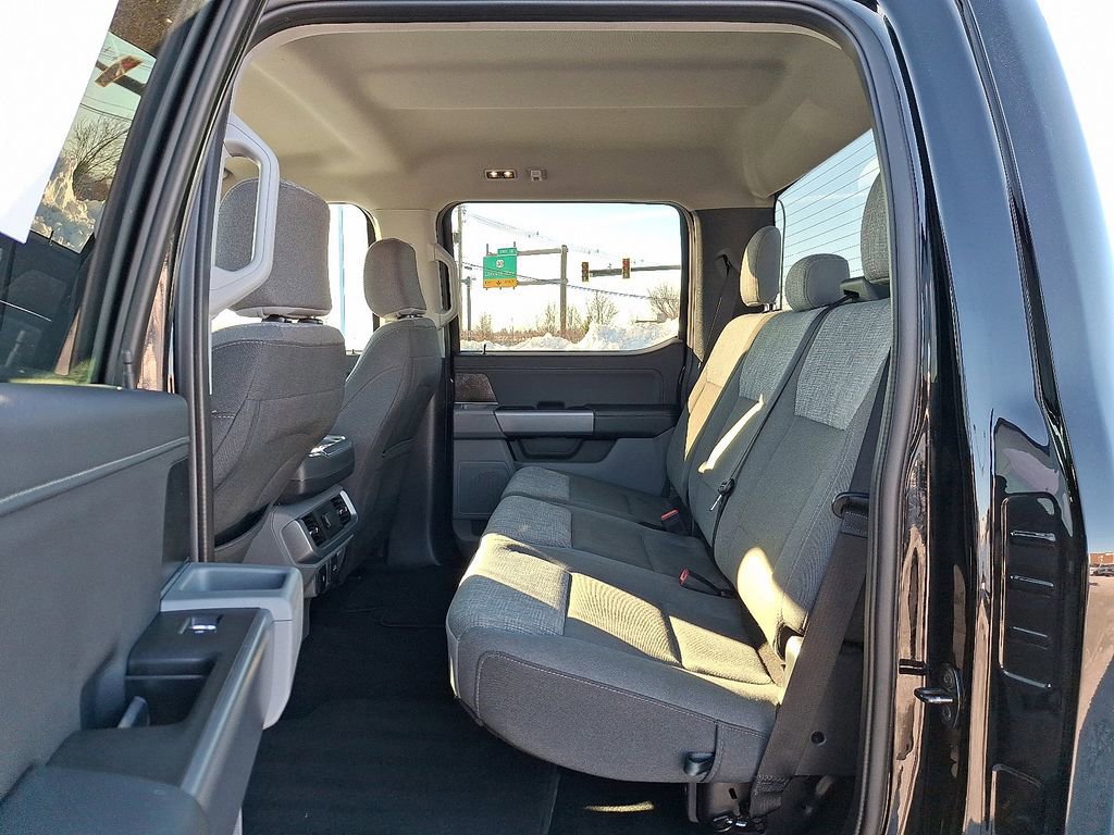 Certified 2022 Ford F150 XLT w/ Equipment Group 302A High image 10