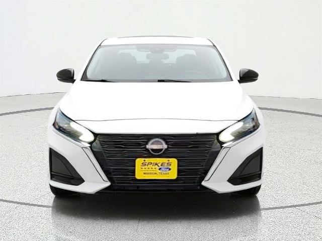 Used 2025 Nissan Altima 2.5 SV FWD image 2