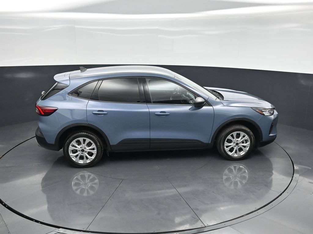 Certified 2025 Ford Escape Active AWD/4WD image 39