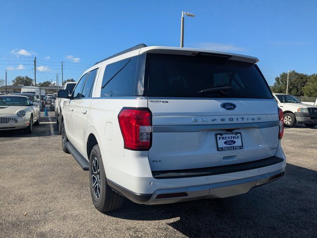Certified 2024 Ford Expedition Max XLT image 3