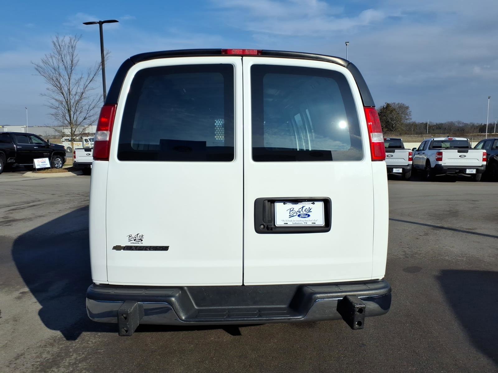 Used 2024 Chevrolet Express 2500 w/ Driver Convenience Package image 4