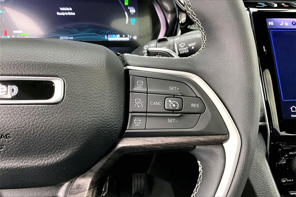 Used 2022 Jeep Grand Cherokee Limited 4xe image 19