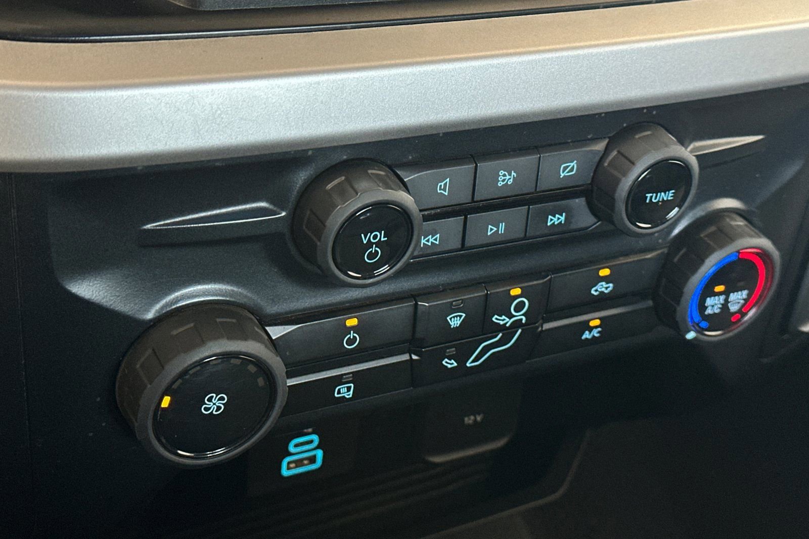 Certified 2024 Ford F250 XLT image 20