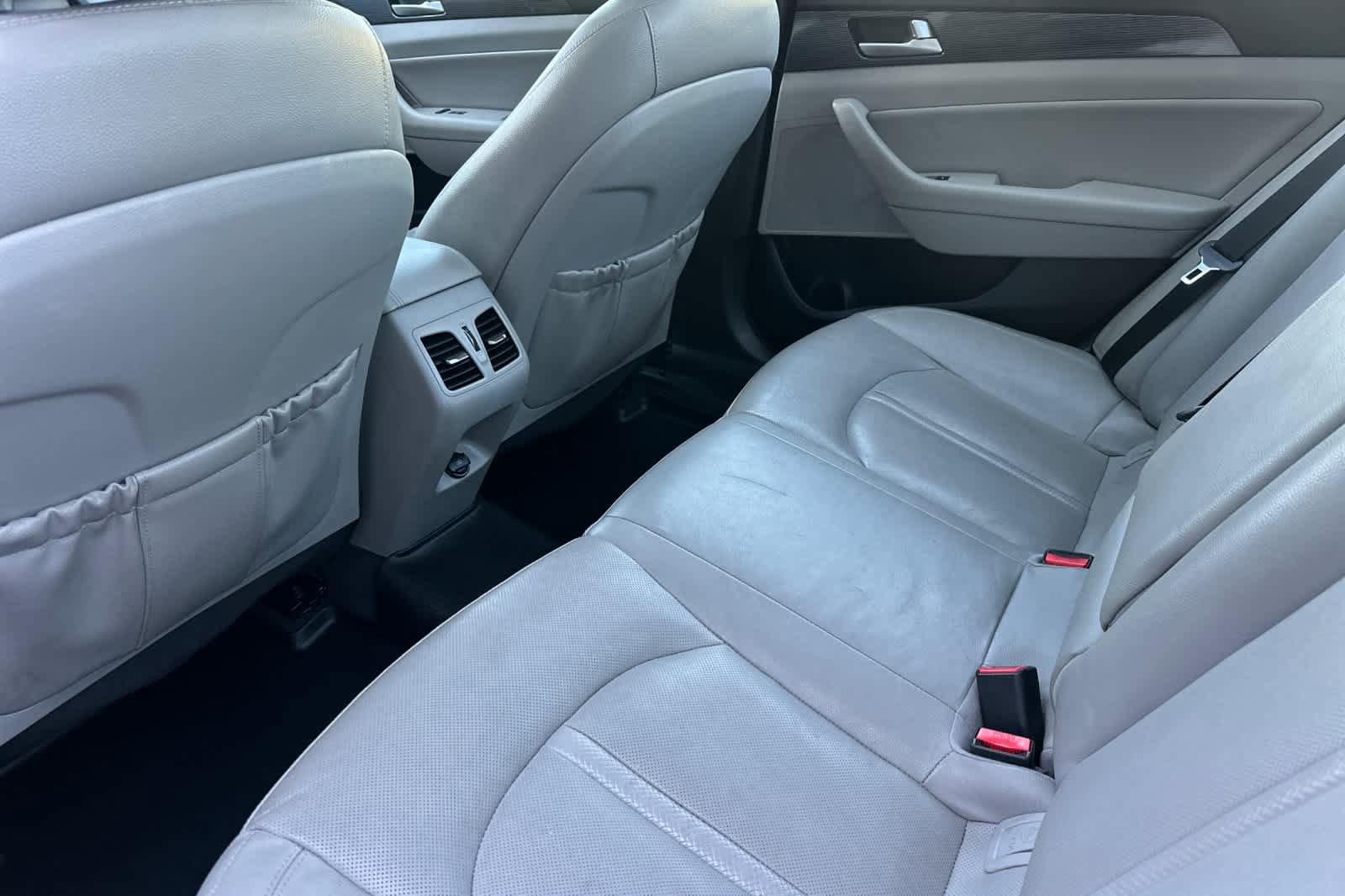 Used 2018 Hyundai Sonata Limited w/ Ultimate Package 02 FWD image 4