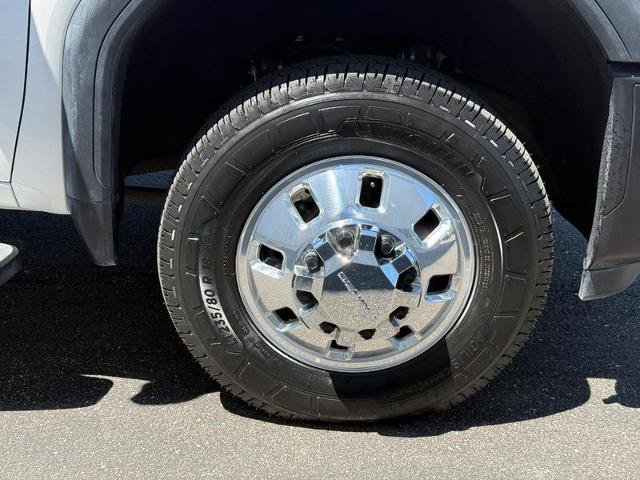 Used 2024 GMC Sierra 3500 Denali w/ Technology Package AWD/4WD image 7