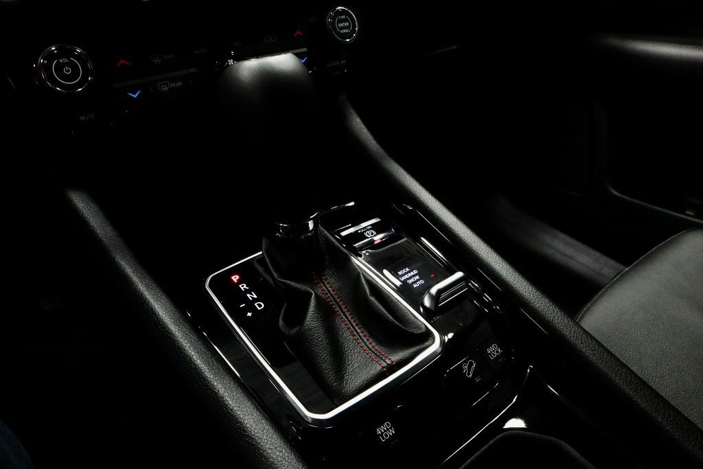 Used 2024 Jeep Compass Trailhawk w/ Trailer Tow Group image 30