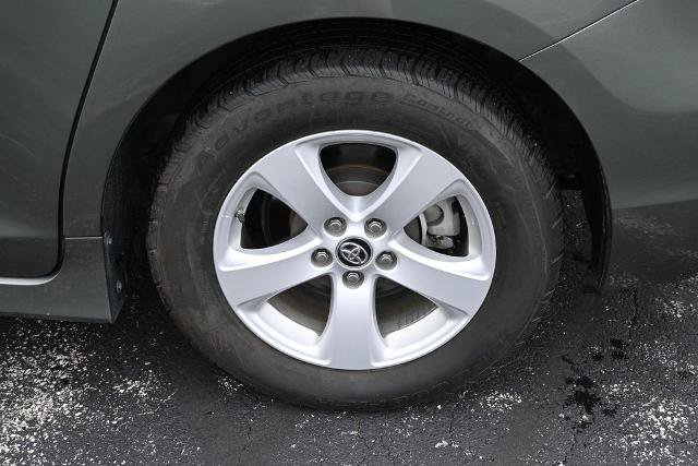 Used 2020 Toyota Sienna L FWD image 14