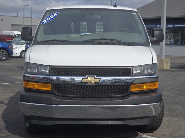 Used 2024 Chevrolet Express 2500 w/ Driver Convenience Package image 8
