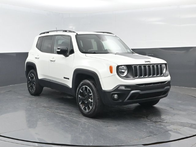 Used 2023 Jeep Renegade Latitude AWD/4WD image 21