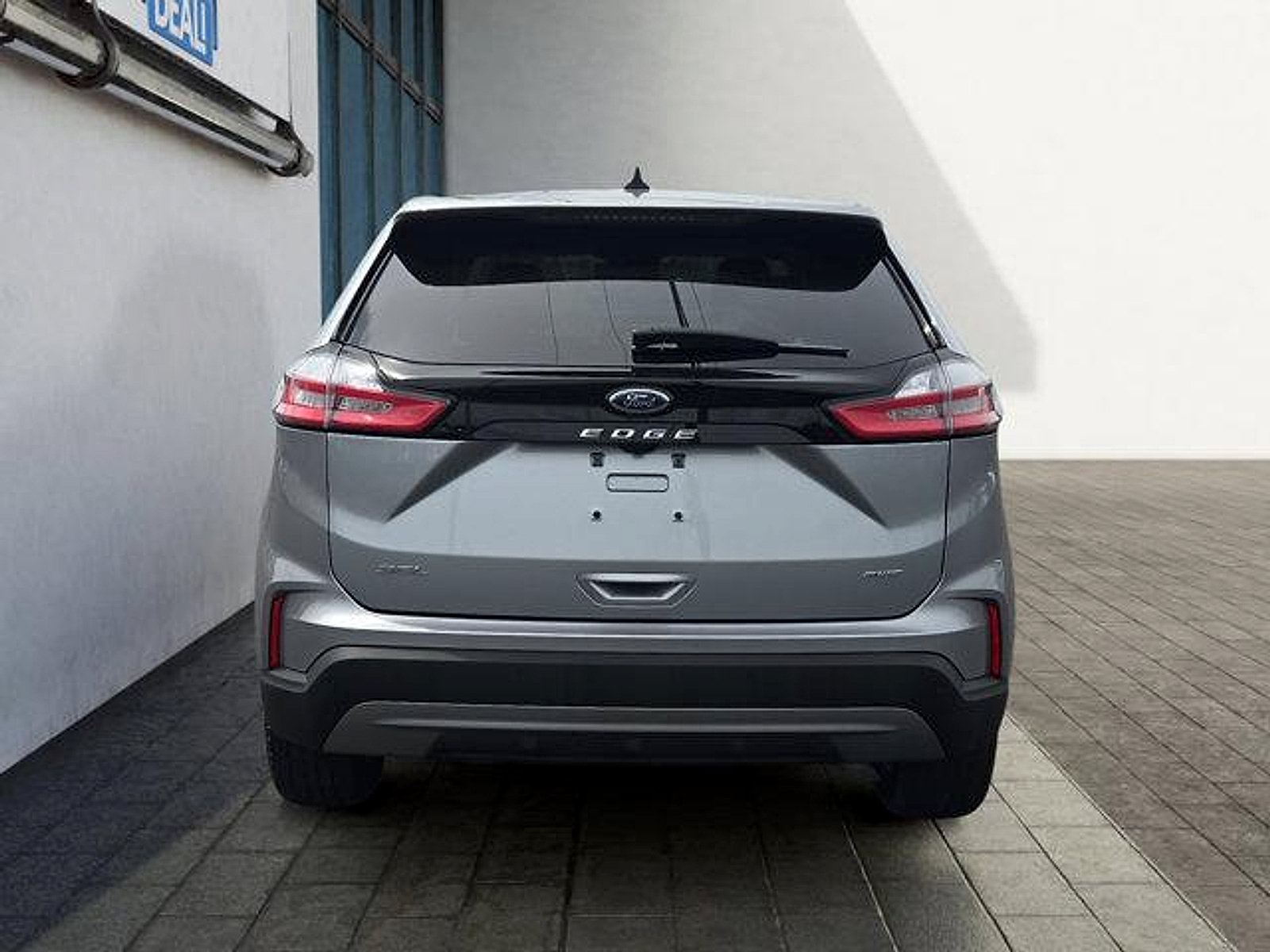 Certified 2024 Ford Edge SEL w/ Convenience Package AWD/4WD image 4