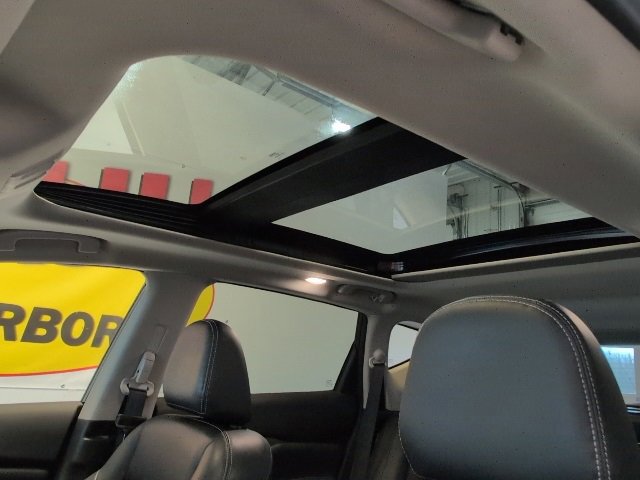 Used 2024 Nissan Murano SV image 23