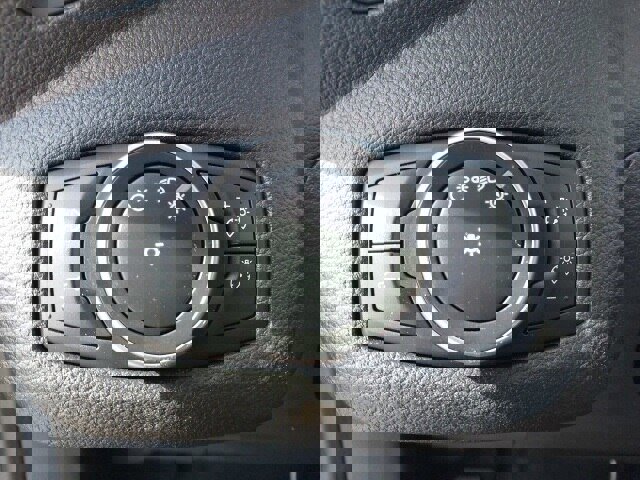 Certified 2019 Ford Escape SE image 16