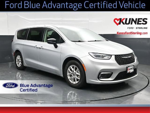 Used 2024 Chrysler Pacifica Touring-L