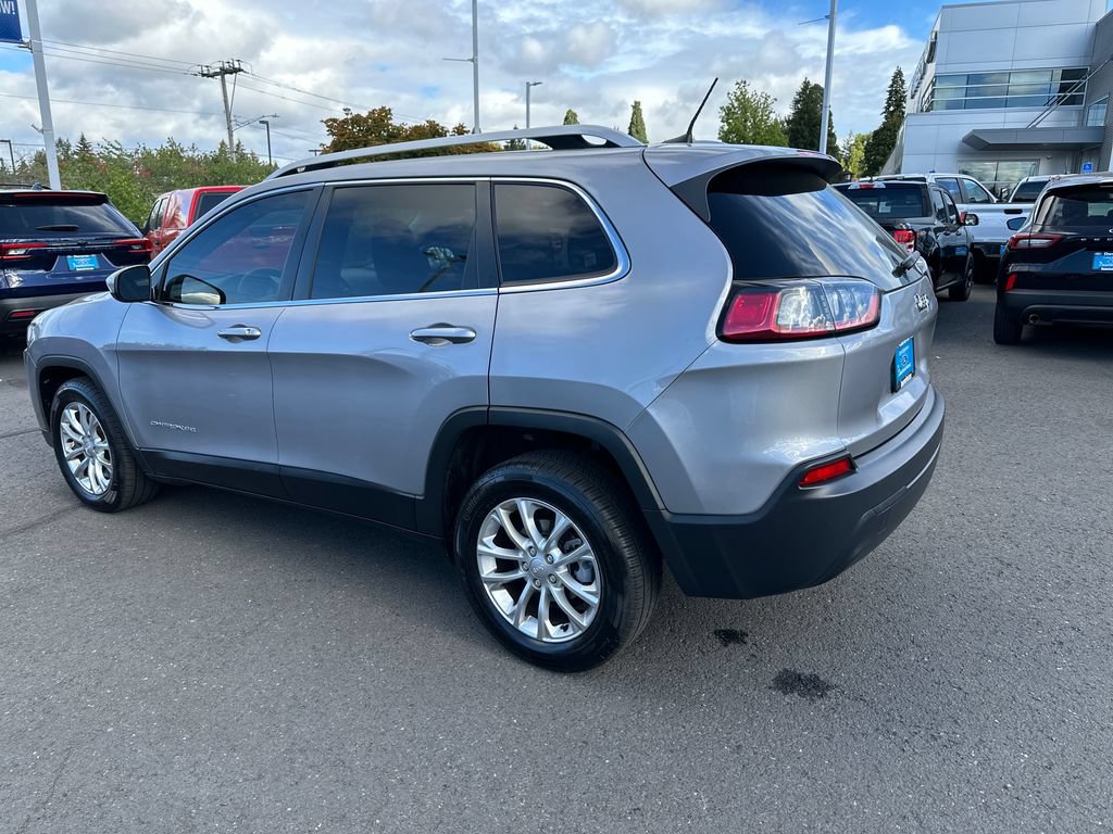 Used 2019 Jeep Cherokee Latitude w/ Popular Appearance Group FWD image 4