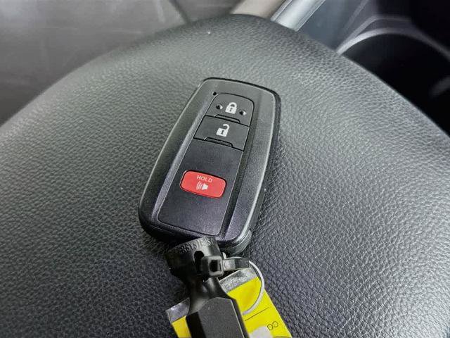 Used 2025 Toyota RAV4 XLE FWD image 22