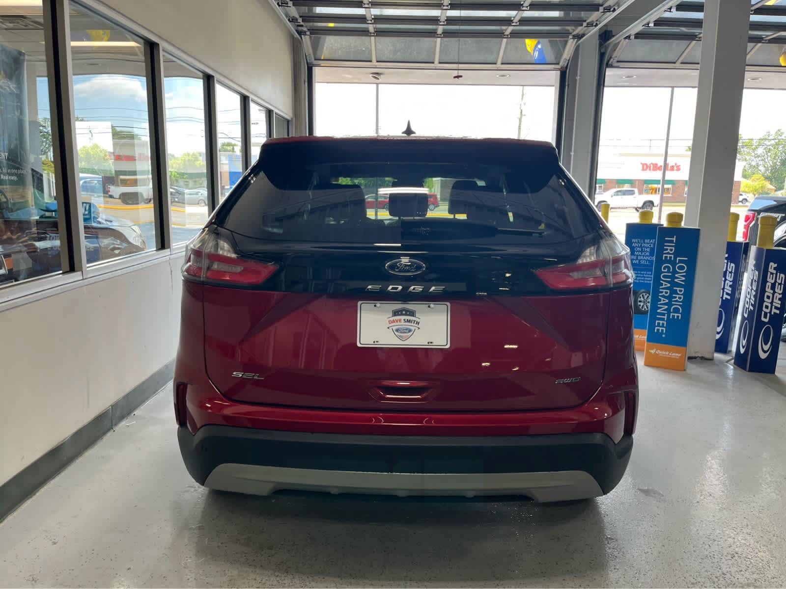 Certified 2024 Ford Edge SEL w/ Convenience Package AWD/4WD image 7