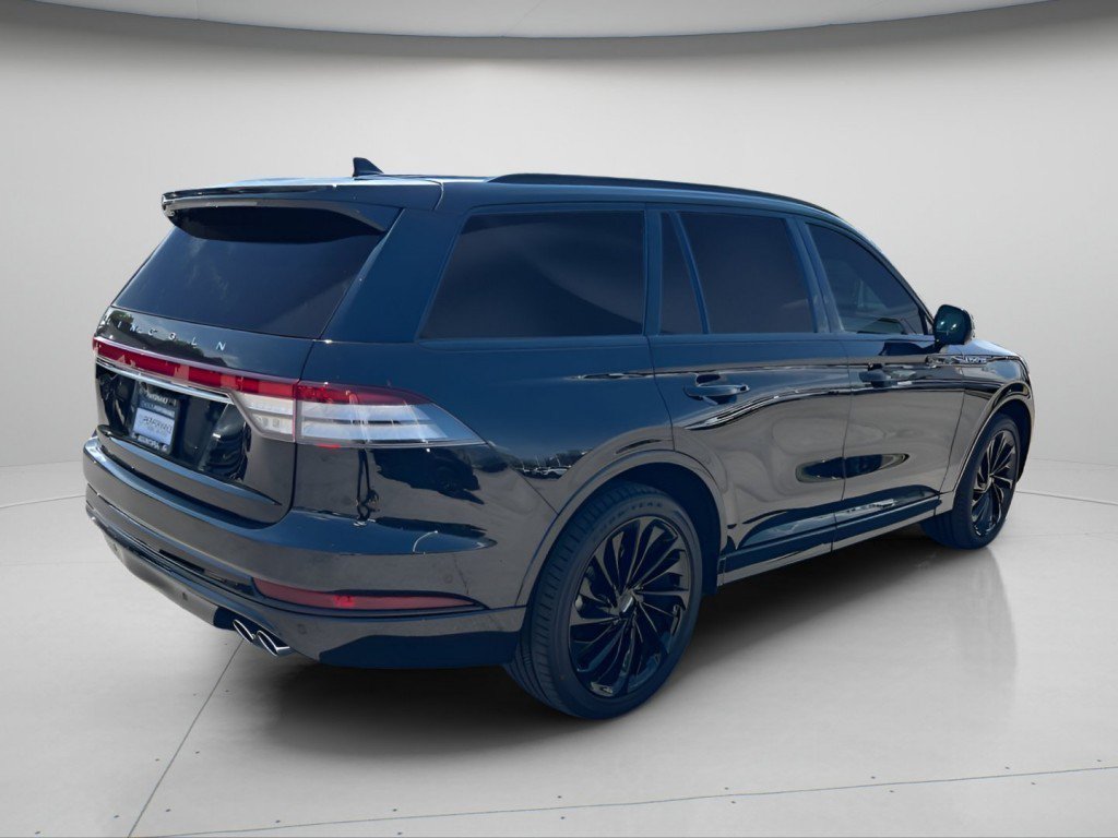 Certified 2020 Ford Explorer Platinum w/ Premium Technology Package AWD/4WD image 18