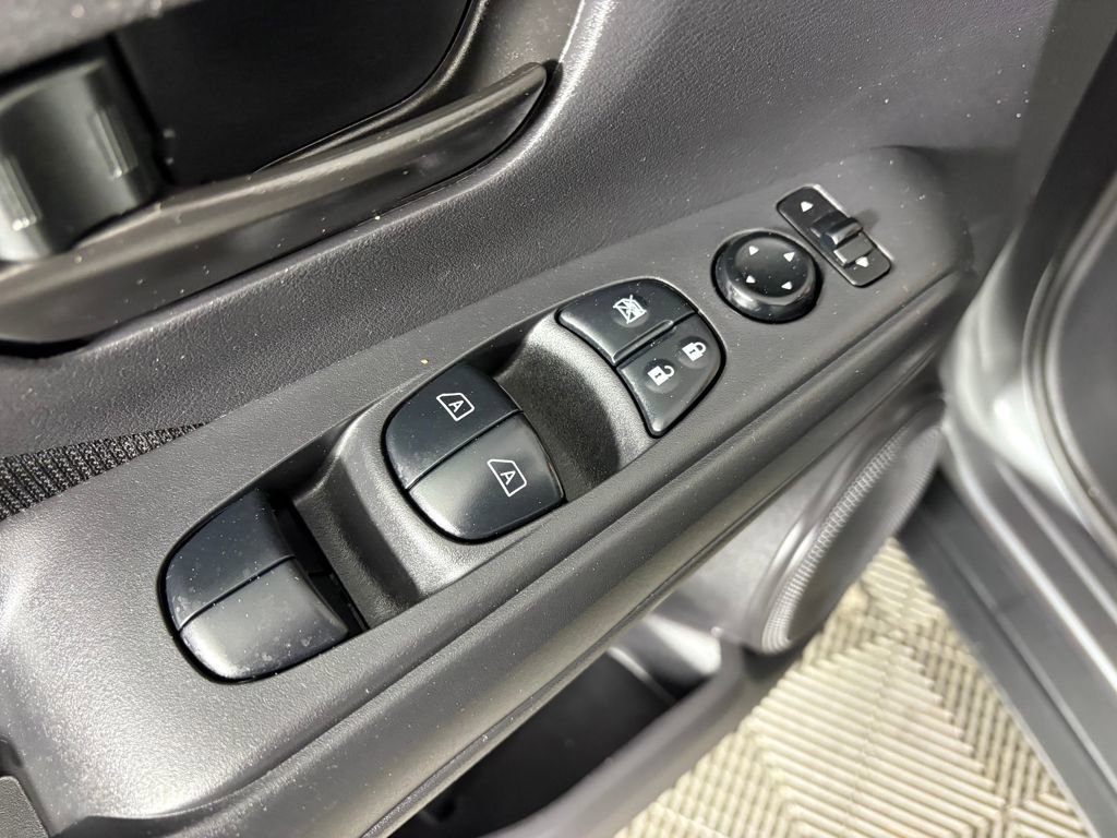 Used 2023 Nissan Kicks S image 13