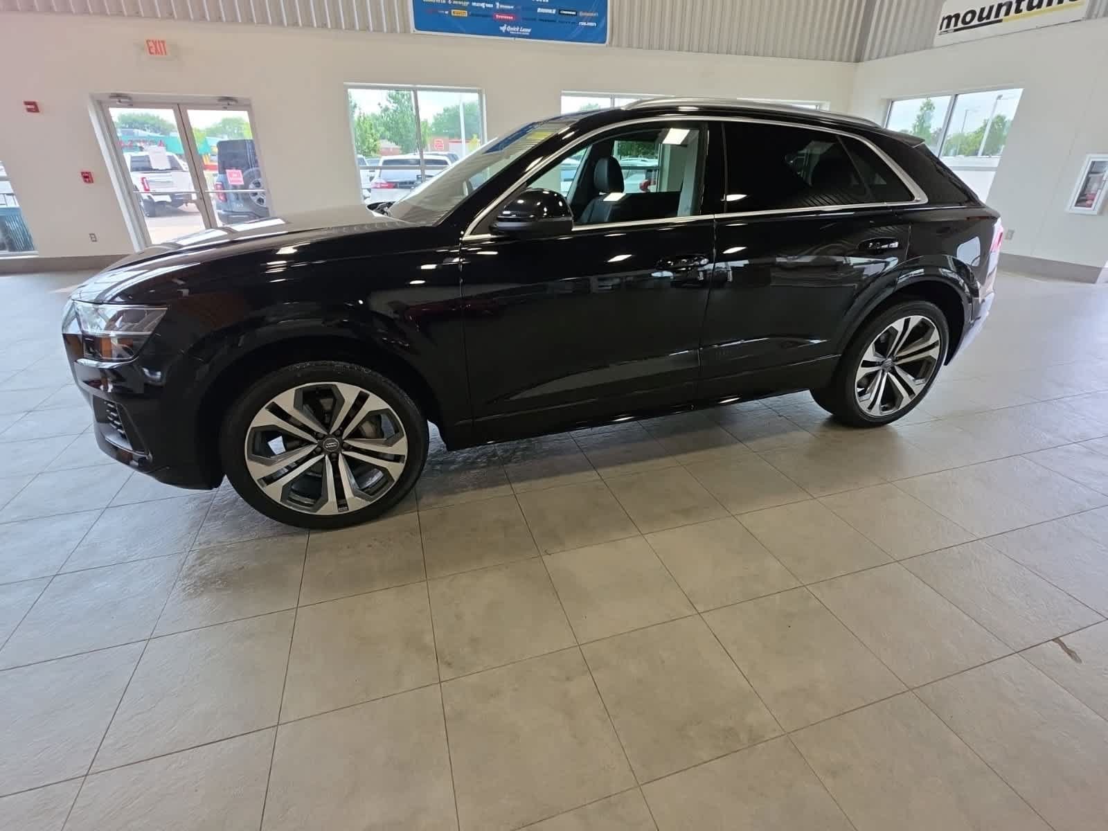 Used 2019 Audi Q8 Prestige AWD/4WD image 18