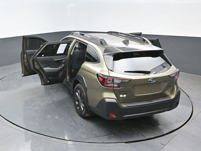 Used 2025 Subaru Outback Onyx Edition AWD/4WD image 23