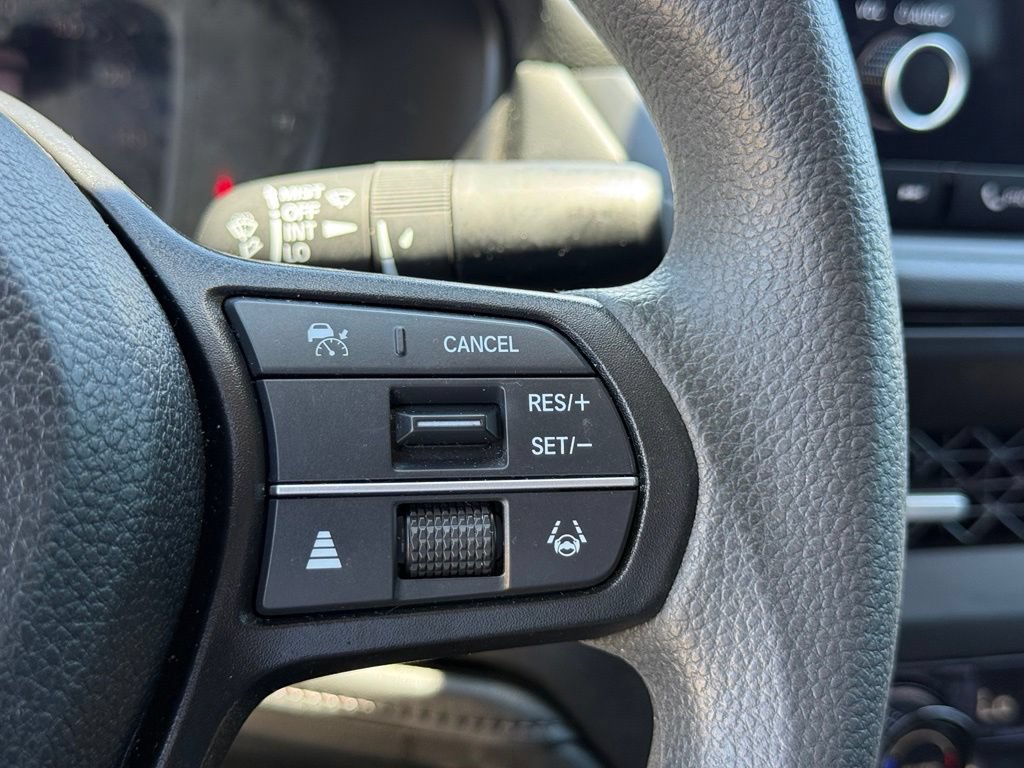 Used 2023 Honda Accord EX image 12