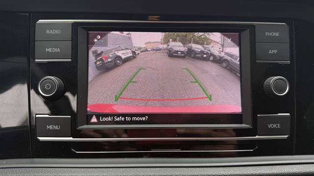Used 2023 Volkswagen Jetta SE FWD image 19