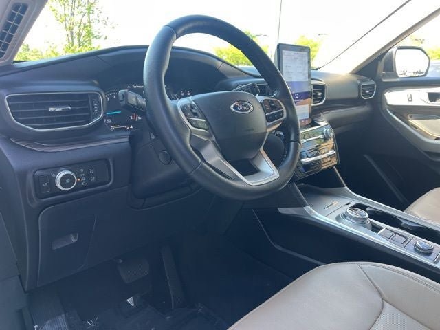Certified 2023 Ford Explorer Limited w/ Limited Technology Package AWD/4WD image 26