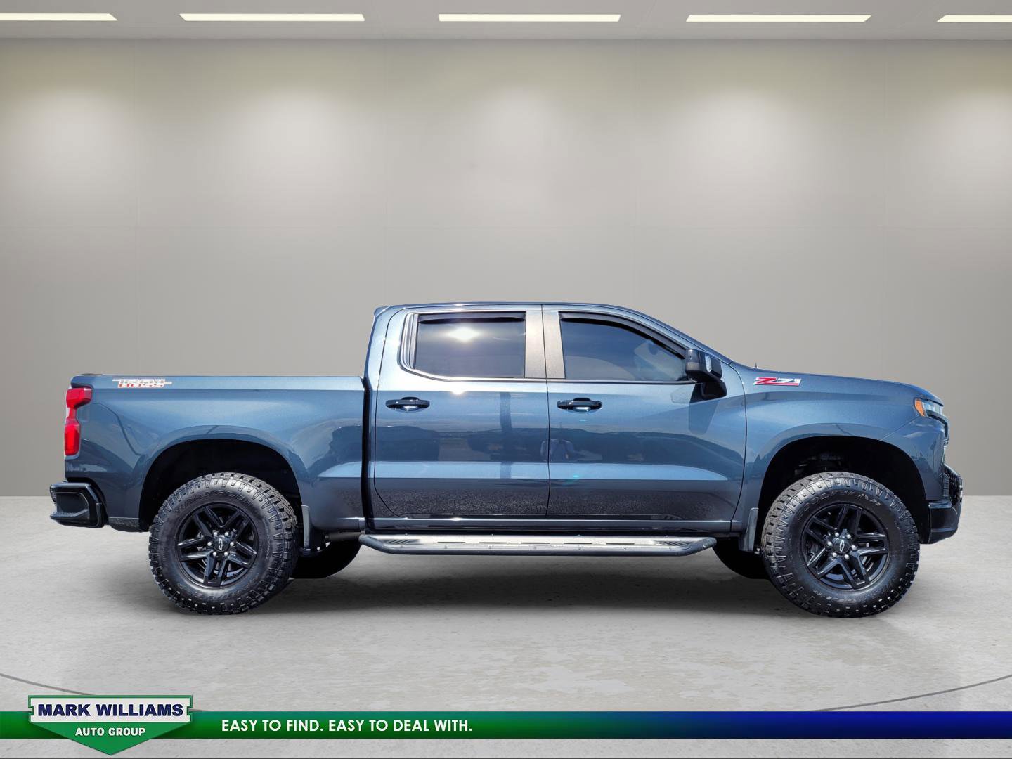 Used 2019 Chevrolet Silverado 1500 LT Trail Boss AWD/4WD image 2