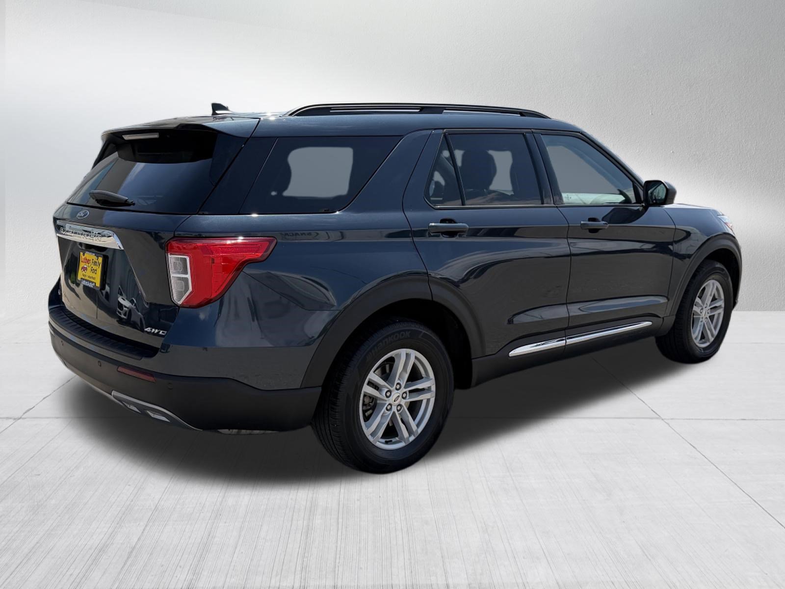 Certified 2023 Ford Explorer XLT w/ Equipment Group 202A AWD/4WD image 7