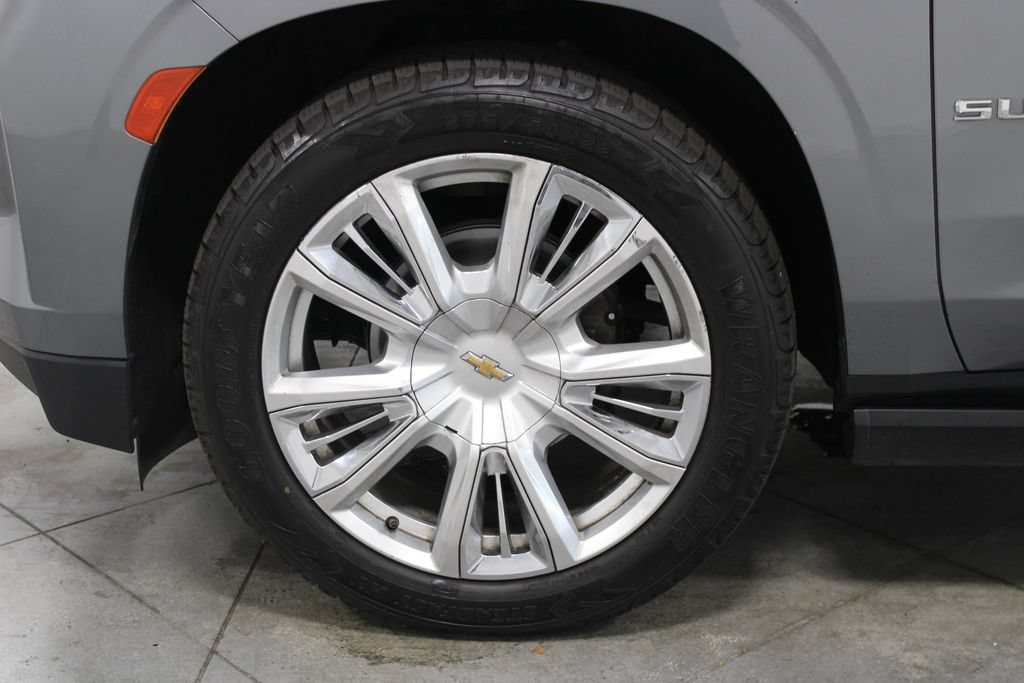 Used 2021 Chevrolet Suburban High Country RWD image 23