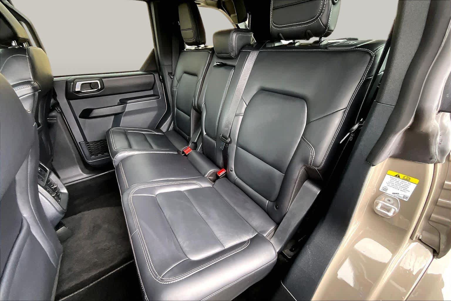 Certified 2025 Ford Bronco Outer Banks AWD/4WD image 21