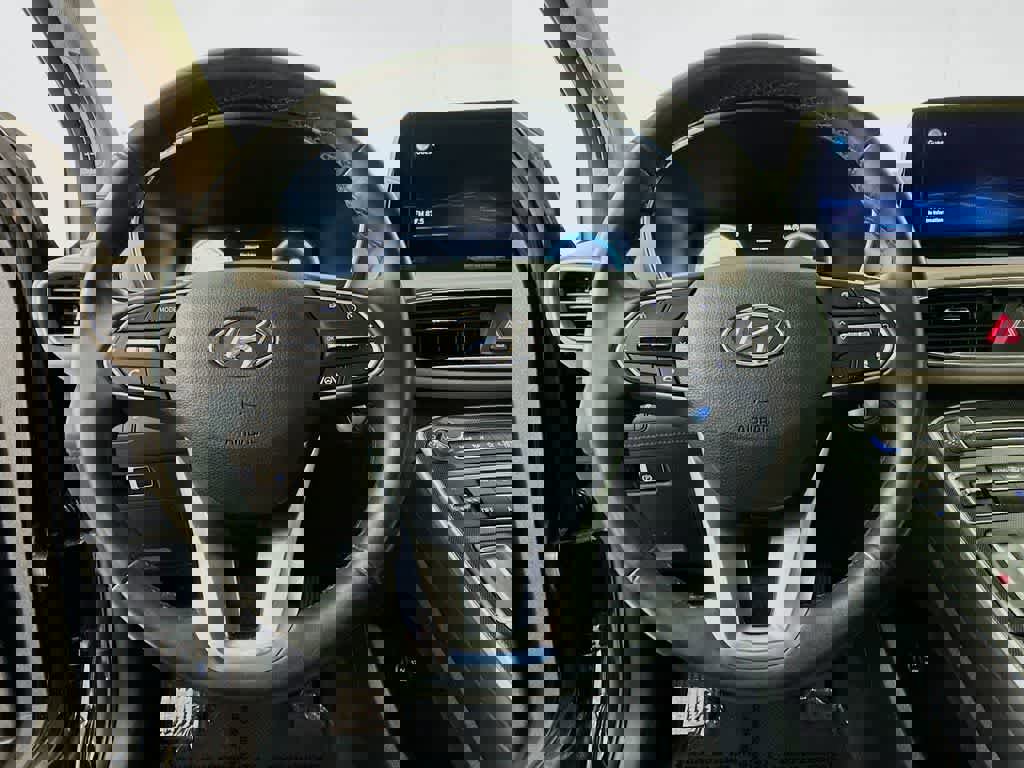 Used 2022 Hyundai Santa Fe Limited image 19