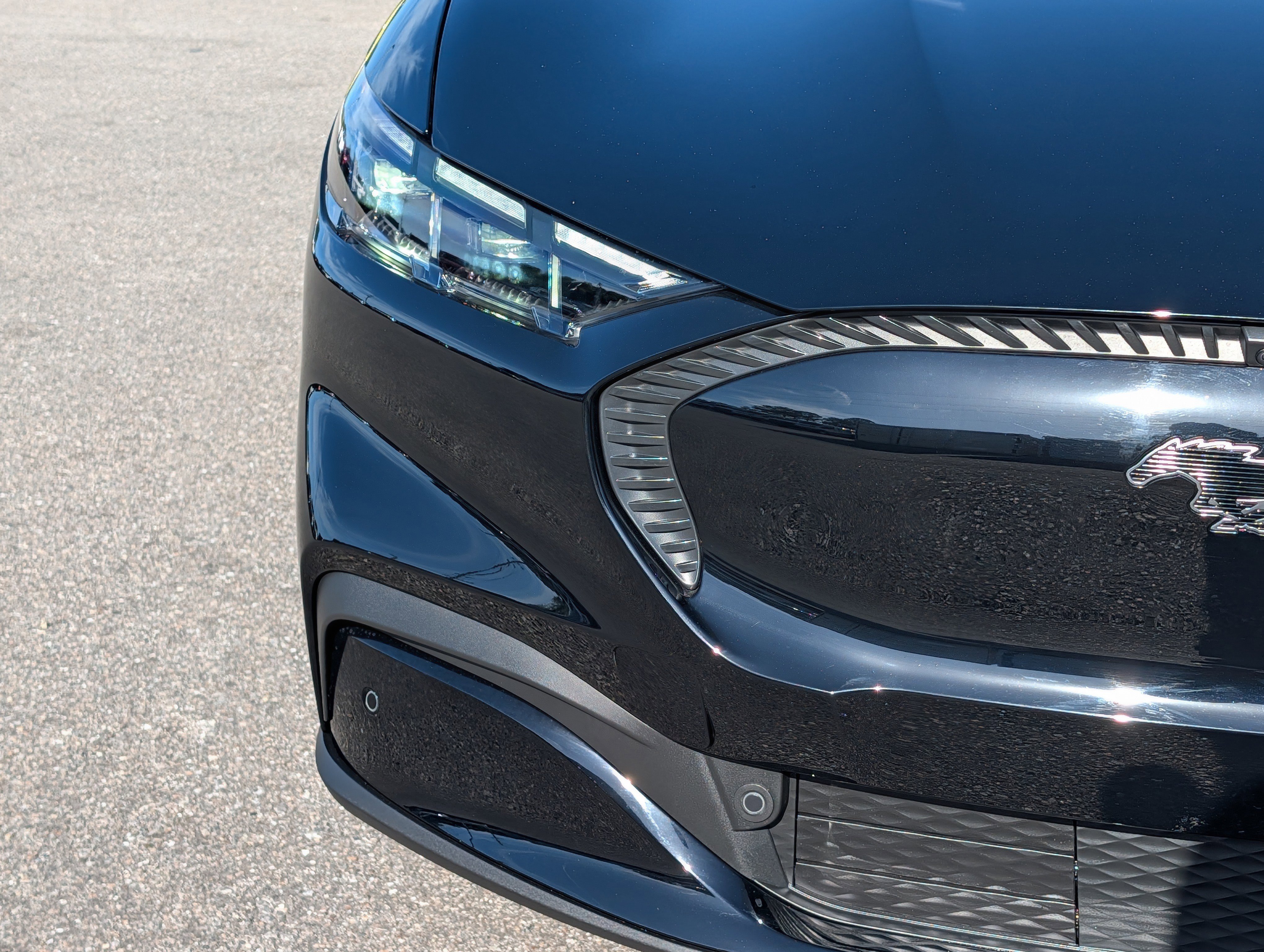 Certified 2025 Ford Mustang Mach-E Select RWD image 9