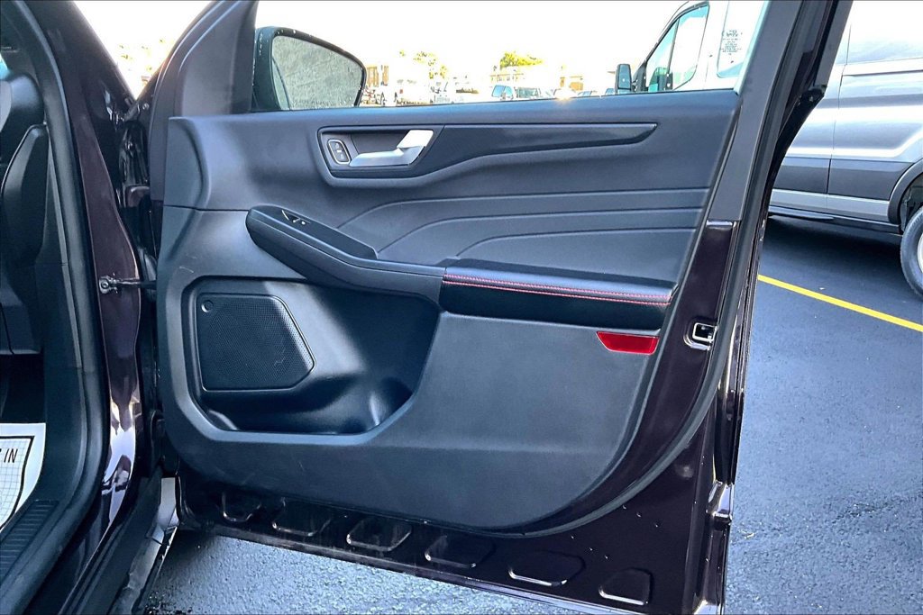 Certified 2023 Ford Escape ST-Line w/ Tech Pack #1 AWD/4WD image 23